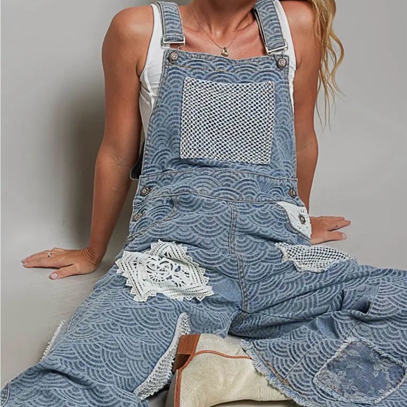 NWT POL Blue Patterned Women's Jumpsuit - Picture 7 of 7